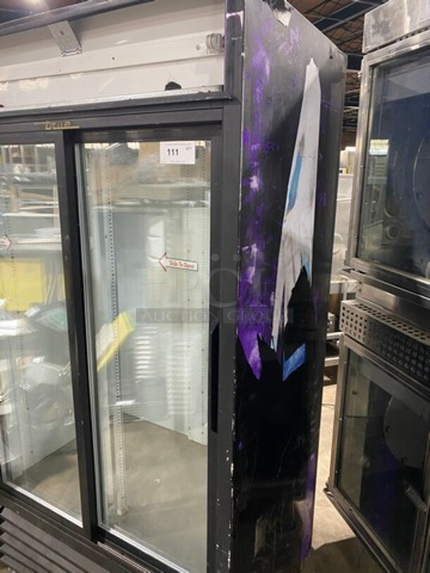 True Commercial 2 Door Reach In Refrigerator Merchandiser! With View Through Sliding Doors! Model: GDM37 SN: 12372459 115V 60HZ 1 Phase - Image 2 of 8