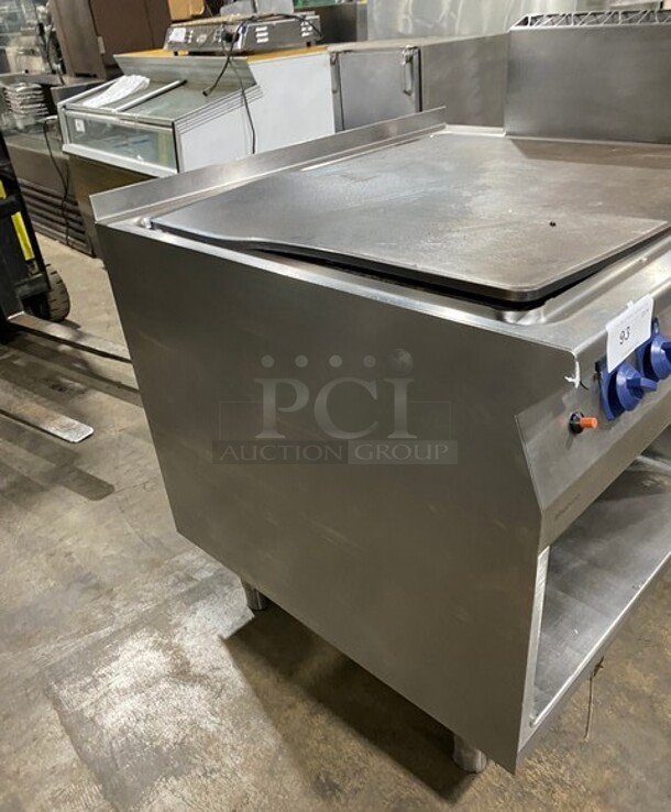 Electrolux Natural Gas Powered All Stainless Steel Plancha Flat Grill! ERMA Edition! Built On Stainless Steel Stand! On Legs! - Image 2 of 9