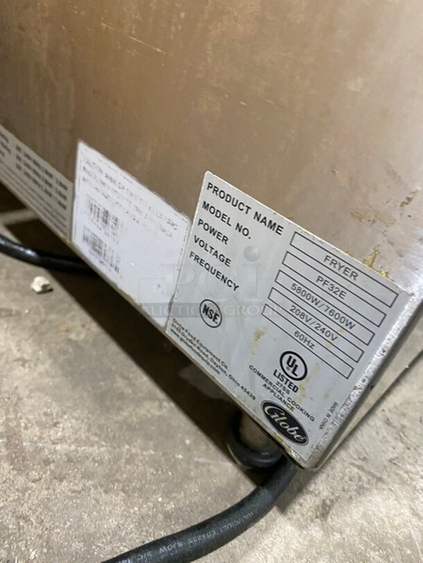 Globe Commercial Countertop Electric Powered Dual Bay Deep Fat Fryer! With Single Frying Basket! All Stainless Steel! Model PF32E! 208/240V! - Image 5 of 8