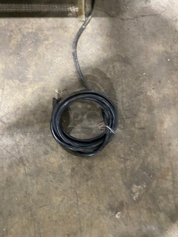 Commercial Refrigerated Deli/Bakery Display Case Merchandiser! With Curved Front Glass! With Rear Access Doors! Stainless Steel! - Image 10 of 10