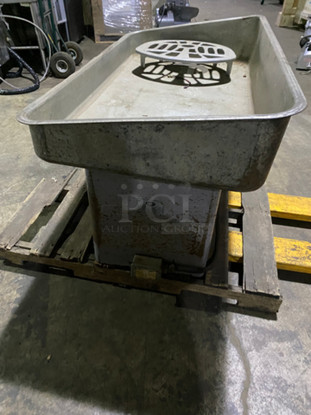 Hobart Commercial Countertop Heavy Duty Meat Grinder! All Stainless Steel! Model: 4046 SN: 1366555 220V 60HZ 3 Phase - Image 3 of 9