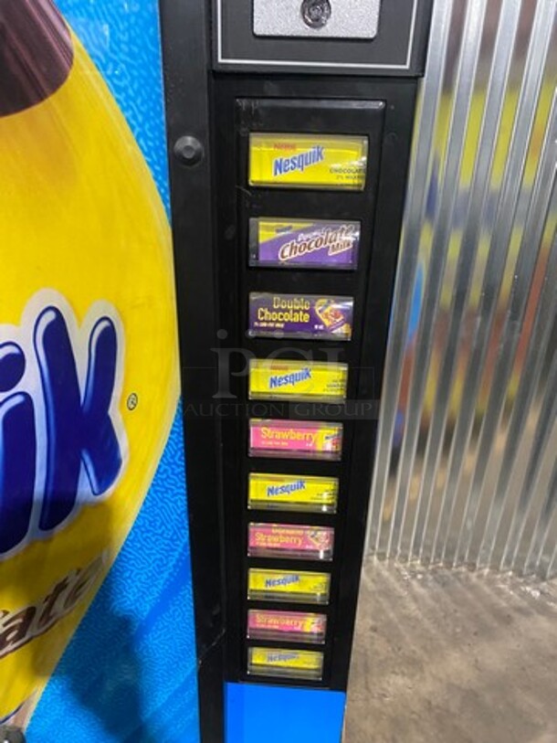 Royal Vendors Commercial Drink Vending Machine! 10 Drink Selections! With Bill And Coin Acceptor! Suitable For Indoor And Outdoor Use! Model: RVCDE65010 SN: 200333FA00092 115V 60HZ 1 Phase - Image 7 of 9