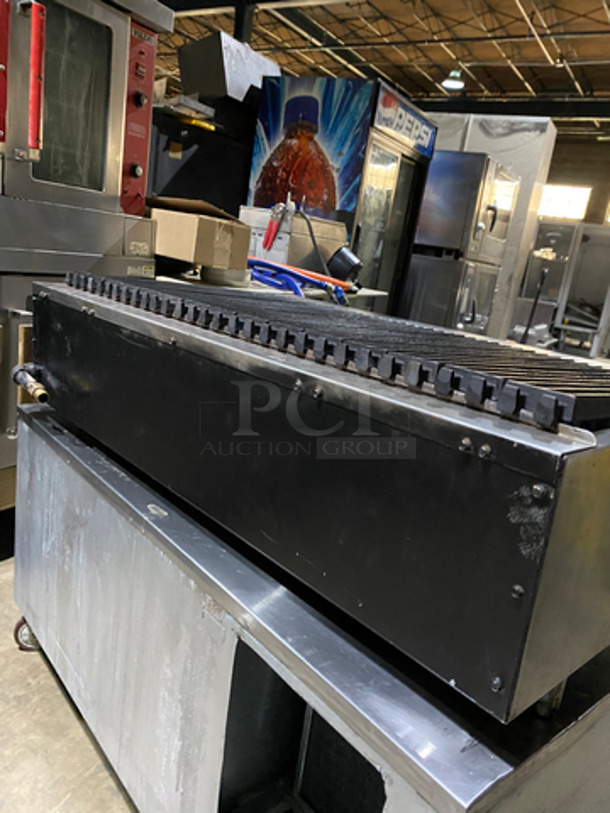 Radiance Commercial Countertop Natural Gas Powered Char Broiler Grill! 8 Burners! Stainless Steel Body! - Image 4 of 9