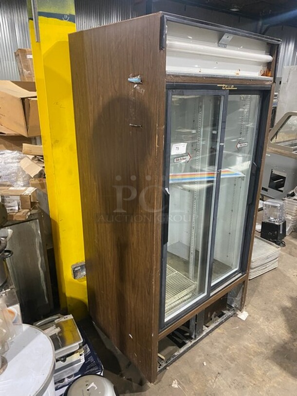 True Commercial 2 Sliding Door! Reach In Refrigerator Merchandiser! With View Through Doors! Model: GDM33 Serial 1835003! 115V 1 Phase! - Image 2 of 8