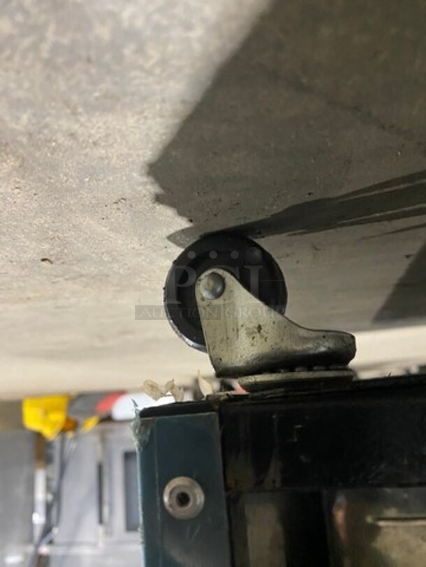 LATE MODEL! 2016 Globex Commercial LP Powered Rotisserie Machine! With View Through Door! All Stainless Steel! On Casters! Model: FRT6 SN: 1617921 - Image 10 of 11