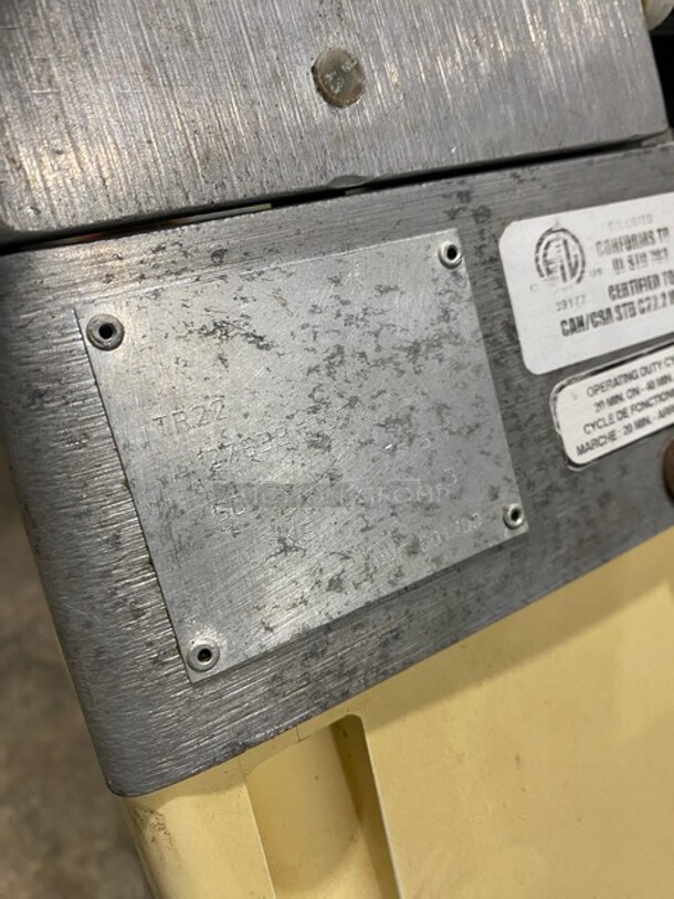 Electrolux Commercial Countertop Vegetable Slicer/Food Processor! 115V! Model: TR22 SN: 27639 0520 040! - Image 6 of 7