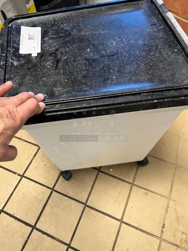 With Poly Ingredient Bin! With Lid! On Casters! - Image 4 of 4