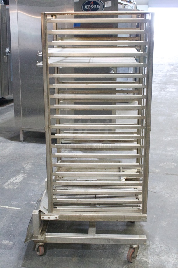 Alto-Shaam 20-20W CombiMate Heated Roll-In Holding Cabinet W/ Roll-In Rack - 208/240V - Image 9 of 12