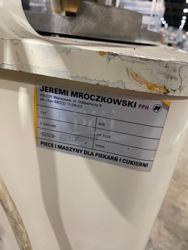 Jeremi Commercial Floor Style Heavy Duty Dough Divider! WORKING WHEN REMOVED! 220/380V - Image 9 of 10