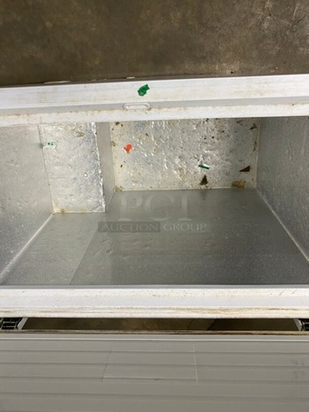Haier White Commercial Chest Freezer/ Cooler! Model: IICM071PA SN: B300GJE5600WTDCR2117 115V 60HZ - Image 5 of 8