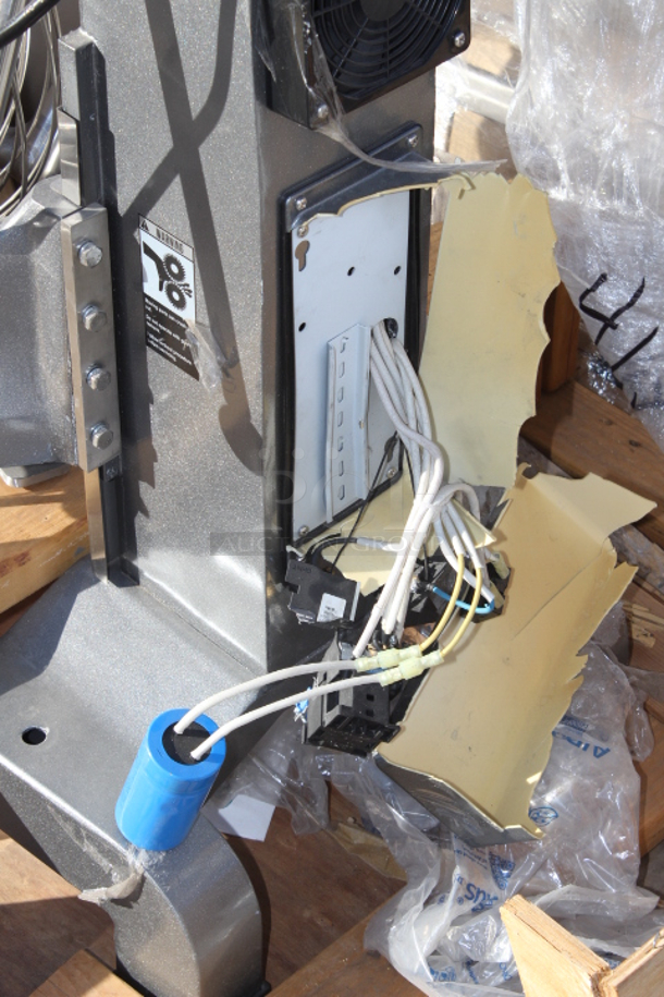 BRAND NEW SCRATCH & DENT! Avantco MX40H 40 Qt. Planetary Floor Mixer with Guard & Standard Accessories - 240V, 2 hp. S/N: No.: 41016123-177MX40H Electrical box and top of mixer are damage. See photos. 20-1/2 x 24 x 46 - Image 7 of 7