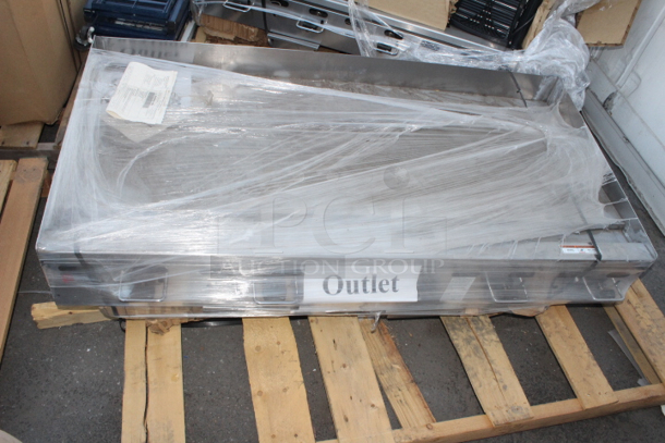 BRAND NEW SCRATCH AND DENT! Wolf by Vulcan AGM60-NAT Natural Gas 60" Heavy-Duty Gas Countertop Griddle with Manual Controls - 135,000 BTU. S/N: 650245826 Out of original packaging. Light Rust. - Image 2 of 4