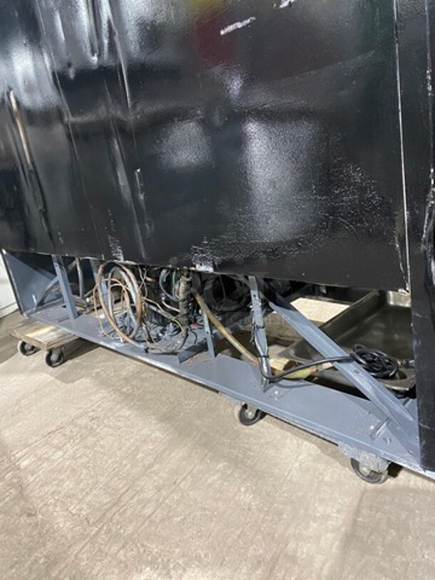 Beverage Air Commercial 3 Door Reach In Cooler Merchandiser! With View Through Doors! With Poly Coated Racks! Model: MT66 SN: 4450558 115V 60HZ 1 Phase - Image 5 of 10