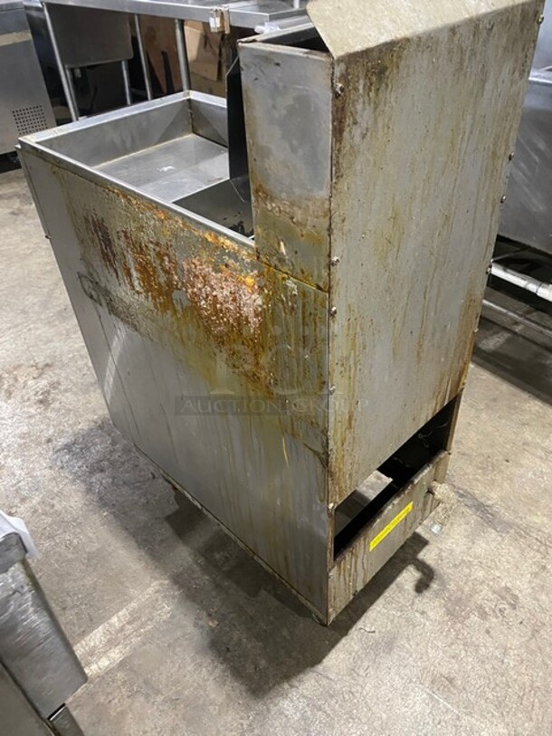American Range All Stainless Steel Commercial Floor Style LP Gas Powered Deep Fat Fryer! Model AF45! On Legs!  
 - Image 4 of 9