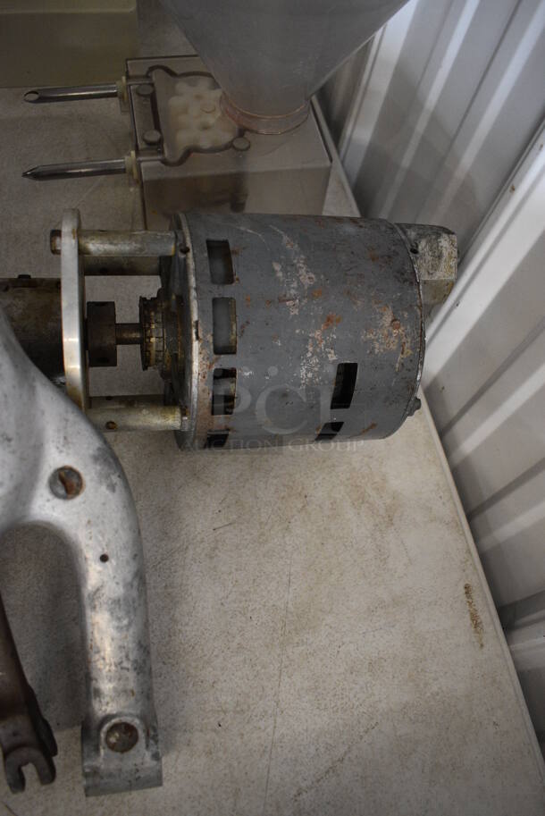 Belshaw Type F Metal Commercial Donut Dropper w/ Motor Attachment. 14x12x30 - Image 6 of 8