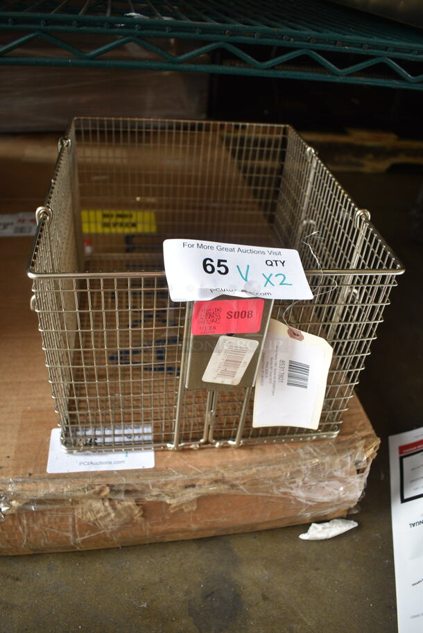 2 BRAND NEW SCRATCH AND DENT! Items; Henny Penny 17801 Basket for PFG600 Fryers and Henny Penny 19501 Basket for PFE500 Fryers . 2 Times Your Bid! - Image 5 of 6