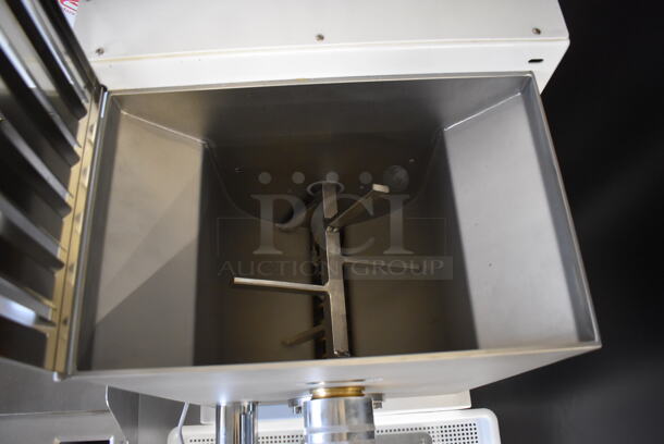 BRAND NEW! 2020 Avancini TR 110 Metal Commercial Floor Style 26 lb. Pasta Extruder Machine on Commercial Casters. 220 Volts, 1 Phase. 24x39x60. Tested and Working! - Image 9 of 12