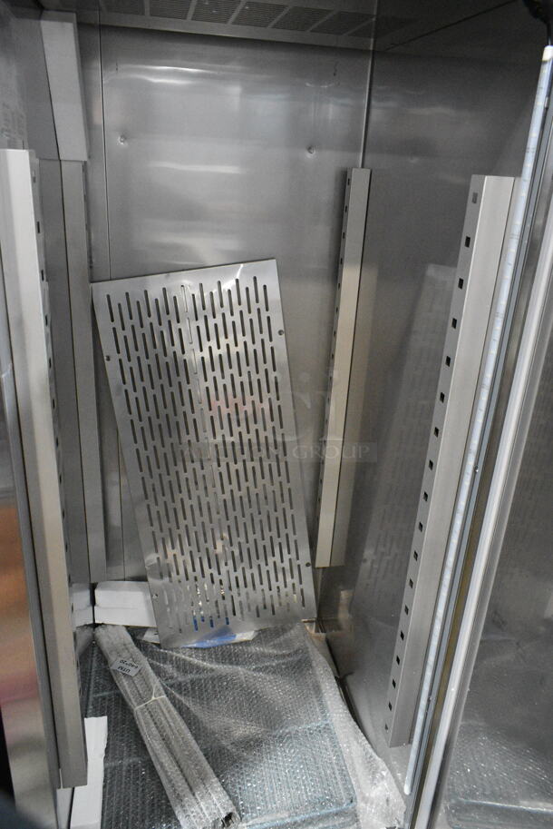 BRAND NEW SCRATCH AND DENT! 2023 Avantco 178Z1RHC Stainless Steel Commercial Single Door Reach In Cooler. 115 Volts, 1 Phase. Tested and Working! - Image 5 of 8