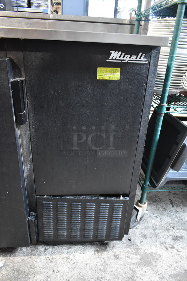 Migali BB592 Metal Commercial Direct Draw Kegerator w/ 3 Head Beer Tower and 3 Couplers. 115 Volts, 1 Phase. Tested and Working! - Image 6 of 9