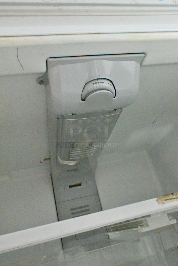 Maytag M1TXEGMYW01 Metal Cooler w/ Freezer. 115 Volts, 1 Phase. Tested and Powers On But Does Not Get Cold
 - Image 6 of 8