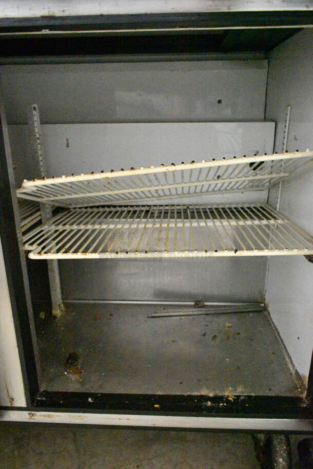 True Stainless Steel Commercial Sandwich Salad Prep Table Bain Marie Mega Top on Commercial Casters. 115 Volts, 1 Phase. Tested and Working! - Image 5 of 8