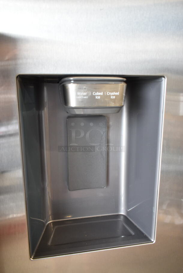 Samsung RS27T5200SR Stainless Steel Freestanding Side by Side Refrigerator with 27.4 Cu. Ft. Total Capacity. 115 Volts, 1 Phase. Tested and Working! - Image 6 of 9