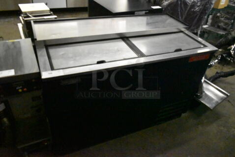 True TD-60-18 Stainless Steel Commercial Back Bar Bottle Cooler w/ 2 Sliding Lids. 115 Volts, 1 Phase. Tested and Working!