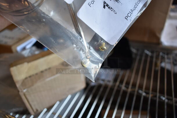 BRAND NEW SCRATCH AND DENT! Frymaster 8073680 THERMOSTAT,450 degrees F MNL RST H-LMT - Image 6 of 6