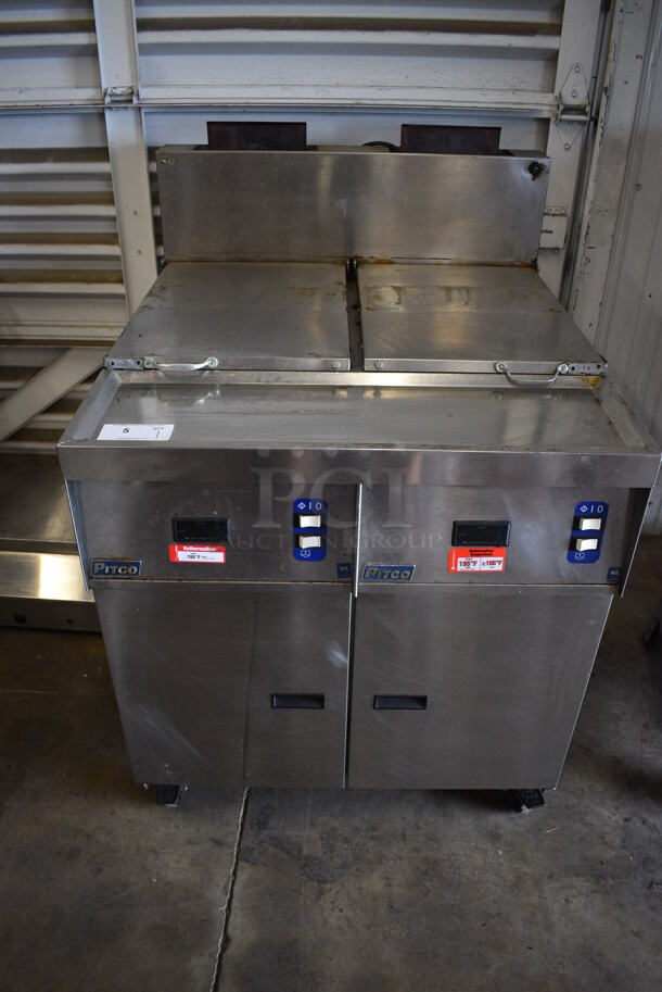 Pitco Frialator Model SRTG Stainless Steel Commercial Floor Style Natural Gas Powered 2 Bay Rethermalizer w/ 2 Lids on Commercial Casters. 55,000 BTU. Unit Was Pulled From a Working Environment. 32.5x35.5x48