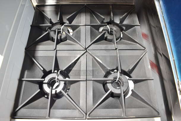 BRAND NEW SCRATCH AND DENT! Vulcan SX24 SX Series Stainless Steel Commercial Natural Gas Powered 4 Burner 24" Range with Space Saver Oven. 142,000 BTU - Image 3 of 9