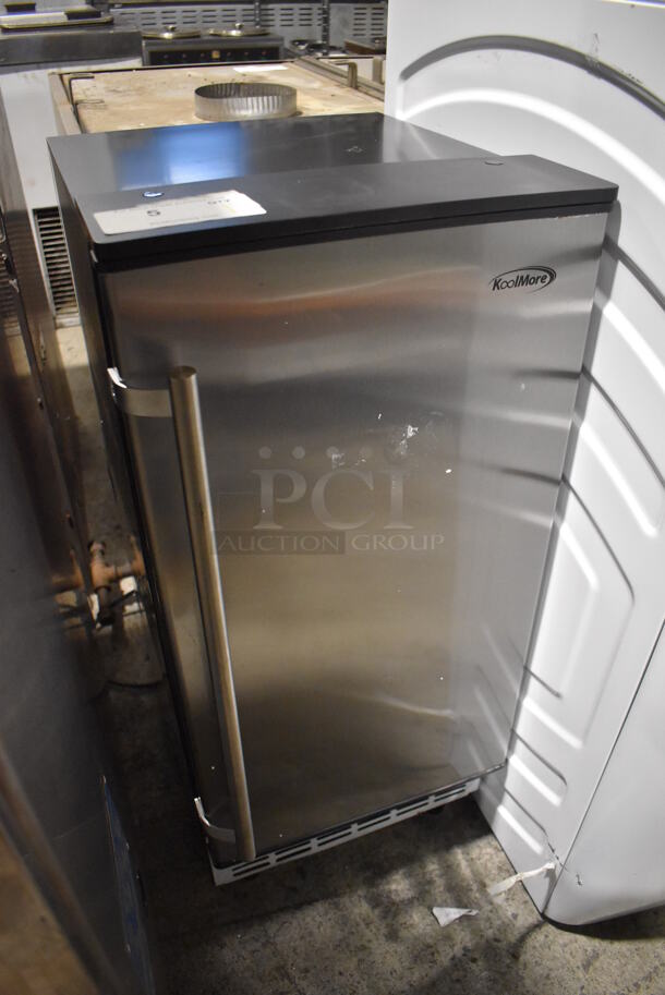 BRAND NEW SCRATCH AND DENT! KoolMore BIM75-BS Stainless Steel Commercial Self Contained Undercounter Ice Machine. 115 Volts, 1 Phase. 15x17.5x33 - Image 3 of 6