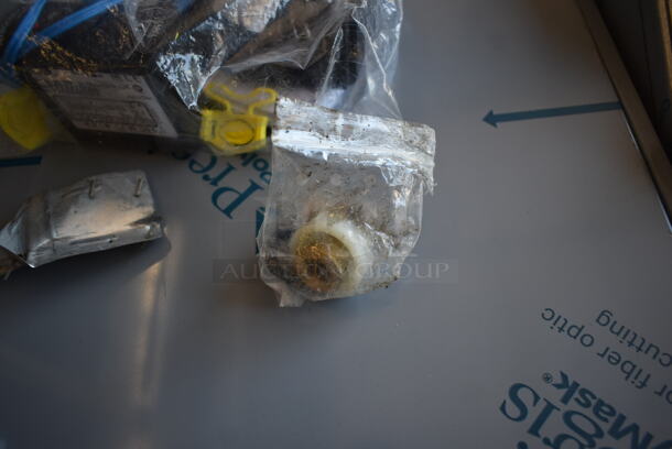 BRAND NEW SCRATCH AND DENT! Avantco 17819500d Carel Controller for Select Deli Cases - Image 3 of 6