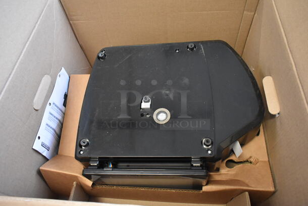 BRAND NEW SCRATCH AND DENT! Hobart HTi-LH4W Metal Countertop Scale w/ Label Printer. Tested and Working! - Image 3 of 12