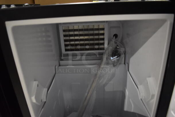 BRAND NEW SCRATCH AND DENT! KoolMore BIM75-BS Stainless Steel Commercial Self Contained Undercounter Ice Machine. 115 Volts, 1 Phase. 15x17.5x33 - Image 6 of 7