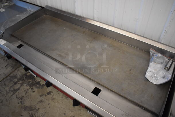 Avantco Stainless Steel Commercial Countertop Gas Powered Flat Top Griddle w/ Thermostatic Controls. Unit Can Be Either Natural or Propane Gas. 60x30x16 - Image 5 of 6