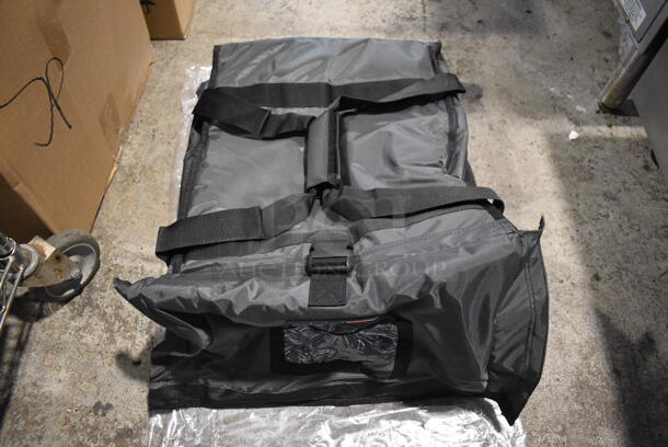 6 BRAND NEW IN BOX! Rubbermaid 539F1200 Pro Serve Gray Insulated Front Load Catering Bags. 18x28x16. 6 Times Your Bid! - Image 6 of 9