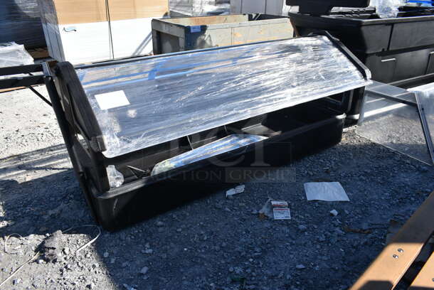 Black Poly Buffet Station and Metal Stand. - Image 4 of 5