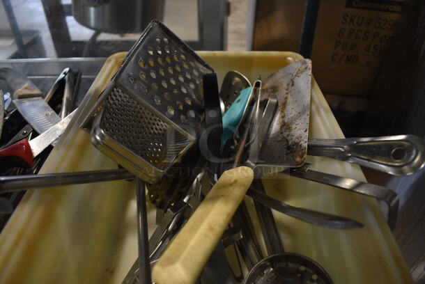 ALL ONE MONEY! Tier Lot of Various Items Including Utensils   - Image 4 of 4