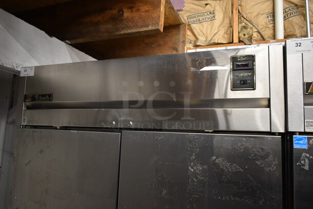 True TG2R-2S ENERGY STAR Stainless Steel Commercial 2 Door Reach In Cooler w/ Poly Coated Racks on Commercial Casters. 115 Volts, 1 Phase. Tested and Working! - Image 2 of 8