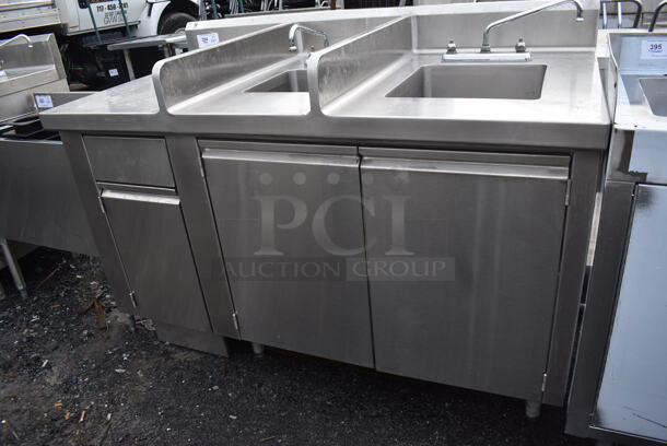 Stainless Steel Commercial Counter w/ 2 Sink Bays, 2 Faucets and 2 Handle Sets. 60x32x42.5. Bays 9x12x6, 14x16x10