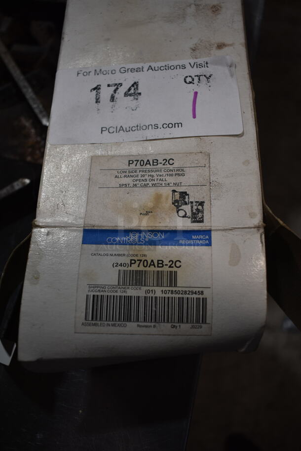 IN ORIGINAL BOX! Johnson Controls P70AB-2C Low Side Pressure Control. 