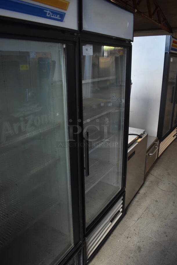 True GDM-26 One Door Merchandiser Cooler With Polycoated Shelves, White. 115V, 1 Phase. Tested and Does Not Power On - Image 2 of 5