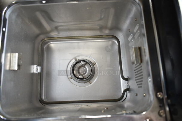 Breadman Ultimate TR2500BC Stainless Steel Countertop Automatic Bread Maker. 120 Volts, 1 Phase.   - Image 4 of 6