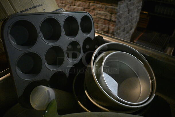 ALL ONE MONEY! Lot of Various Items Including Vase and Metal Baking Pans in Metal Bin. (bar) - Image 2 of 4