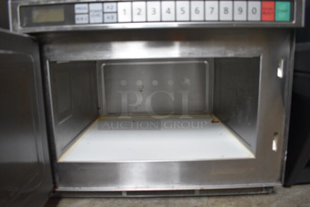 Panasonic Model NE-17521 Stainless Steel Commercial Countertop Microwave Oven. 16.5x19x13.5 - Image 3 of 5