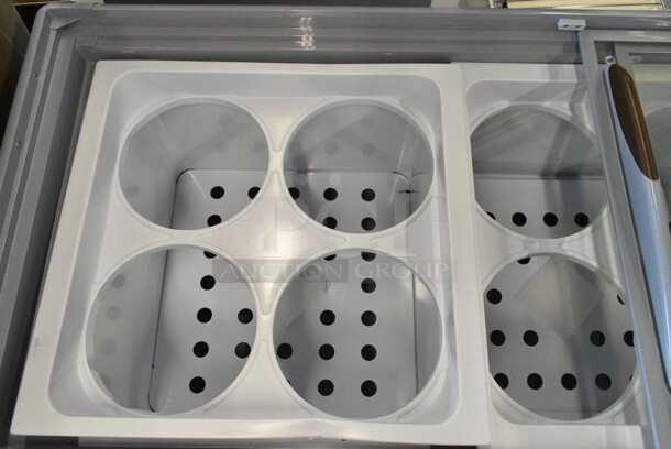 BRAND NEW SCRATCH AND DENT! Avantco 360ADC12HC 71" Customizable Ice Cream Dipping Cabinet. 120 Volts, 1 Phase. Tested and Powers On But Does Not Get Cold - Image 6 of 7