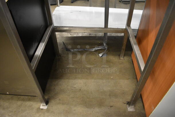Stainless Steel Commercial Table. 32x27x45 - Image 4 of 4