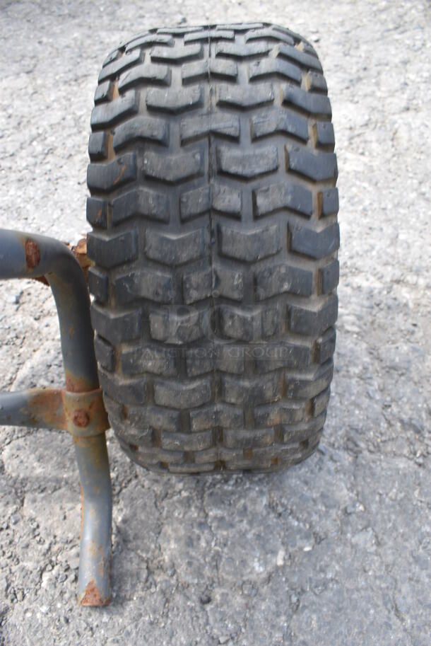 Rugid Gray Poly Salt Spreader. - Image 6 of 6