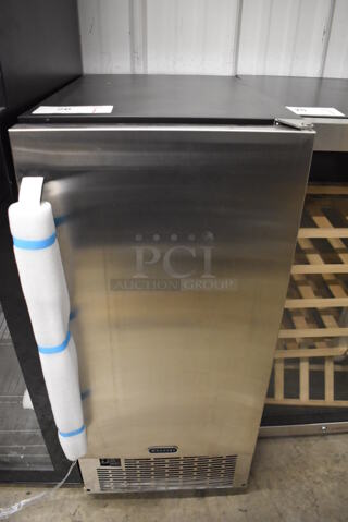 BRAND NEW SCRATCH AND DENT! 2022 Whynter UIM-502SS Stainless Steel Self Contained Ice Machine. 115 Volts, 1 Phase. 15x24x33. Tested and Working!