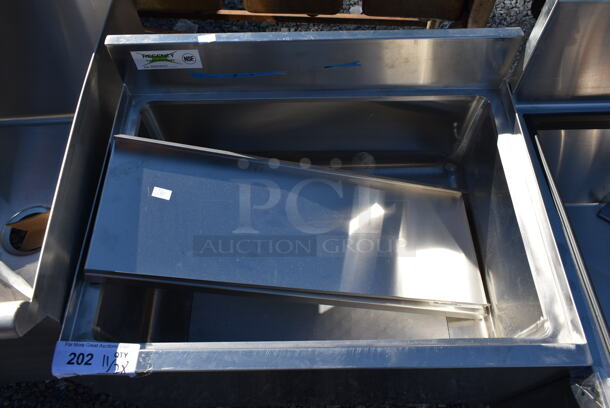 BRAND NEW SCRATCH AND DENT! Regency 600IB1824CP Stainless Steel Commercial Ice Bin w/ Cold Plate. - Image 2 of 5